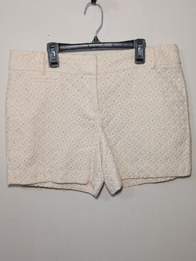 LOFT Ivory Eyelet Shorts 6" Inseam Boho Cottage 100% Cotton Women's Size 8